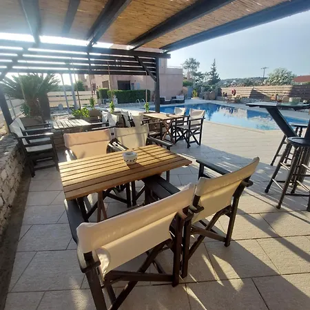 Apart Otel Petradi