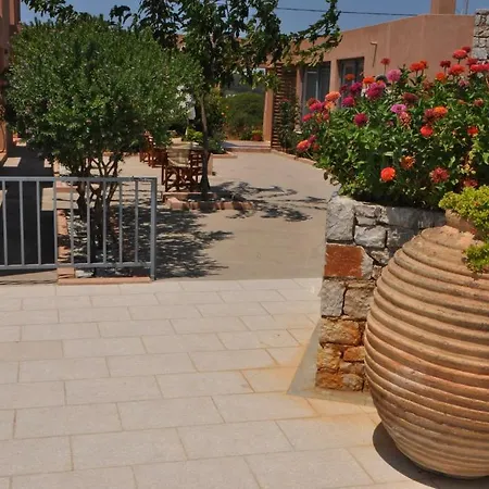 Apart Otel Petradi Livadi (Kythira)